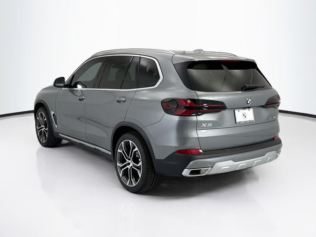 New 2026 Gray Metallic BMW xDrive40i image 7
