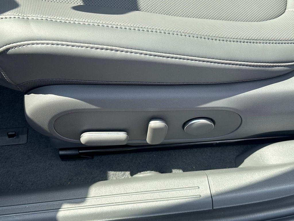 2025 Hyundai IONIQ 5 SEL - Photo 30