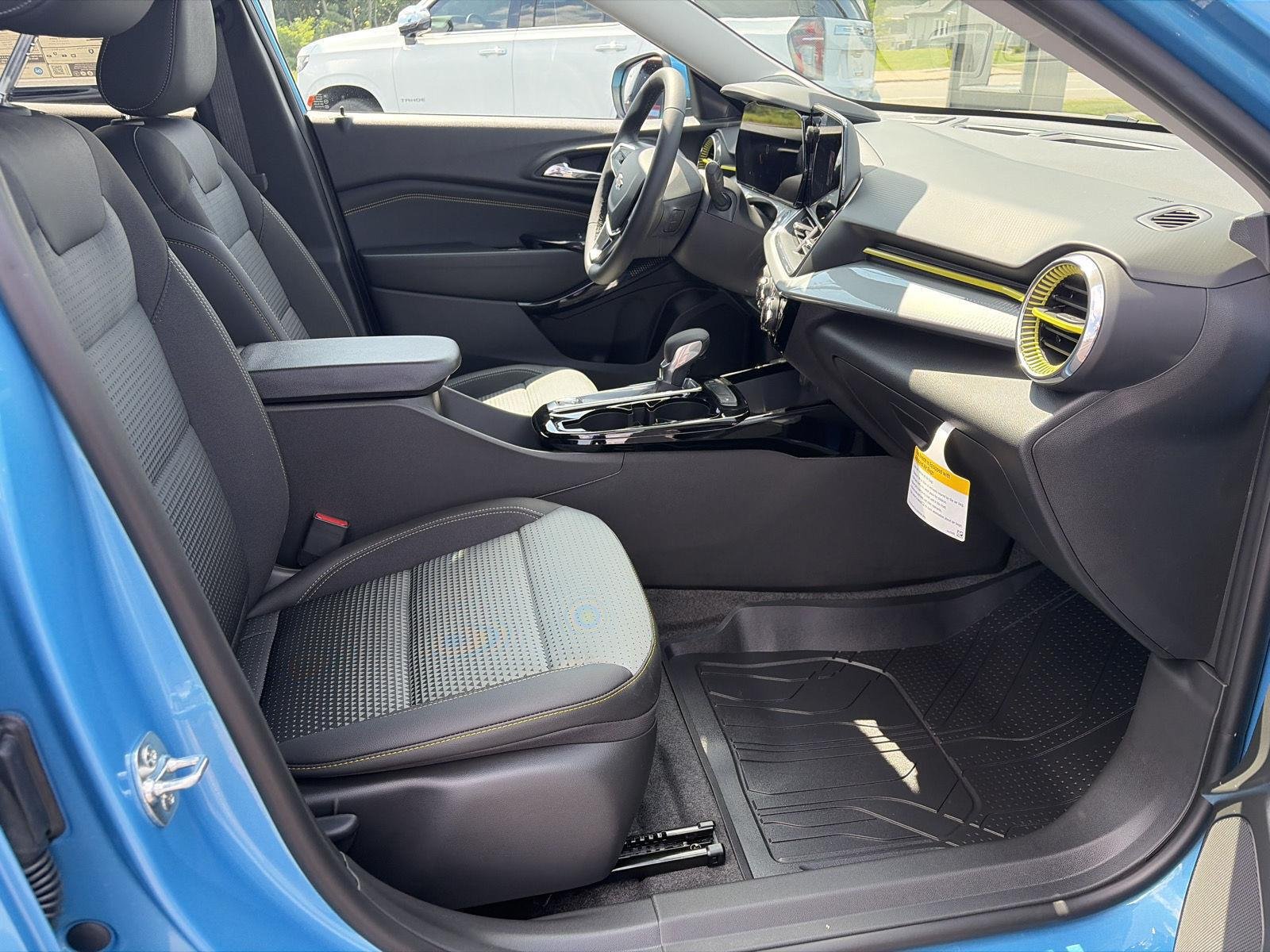 2026 Chevrolet Trax LT - Photo 14