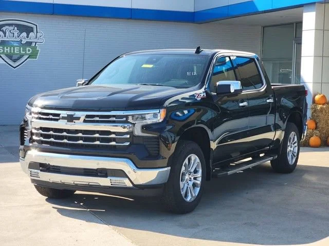 2026 Chevrolet Silverado 1500 LTZ - Photo 8