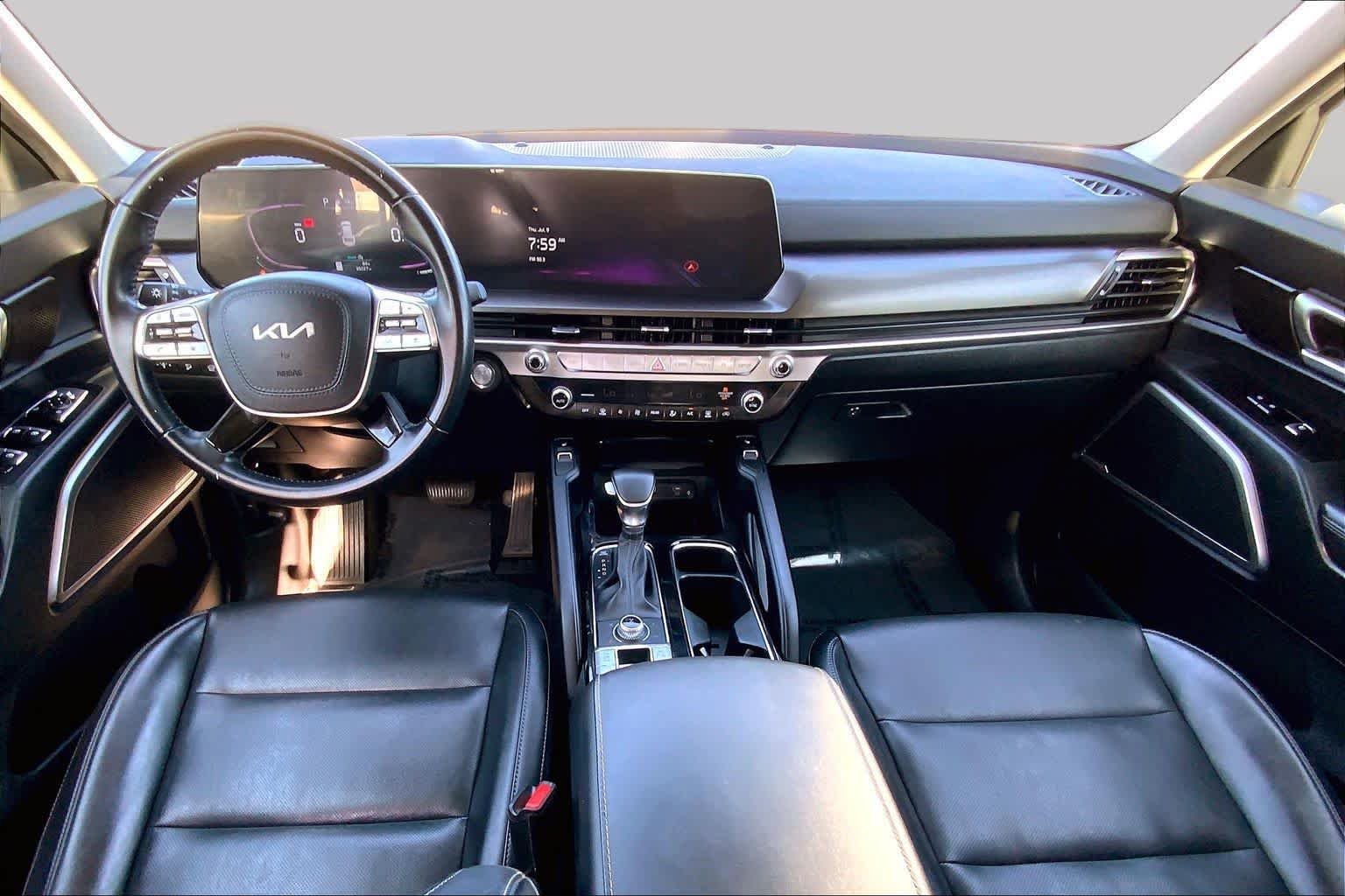 Used 2025 Everlasting Silver Kia S image 14