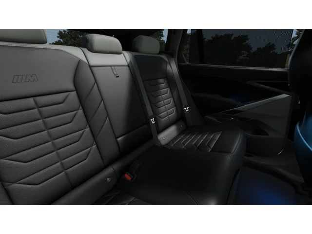 New 2027 Mineral White Metallic BMW 40 xDrive image 12