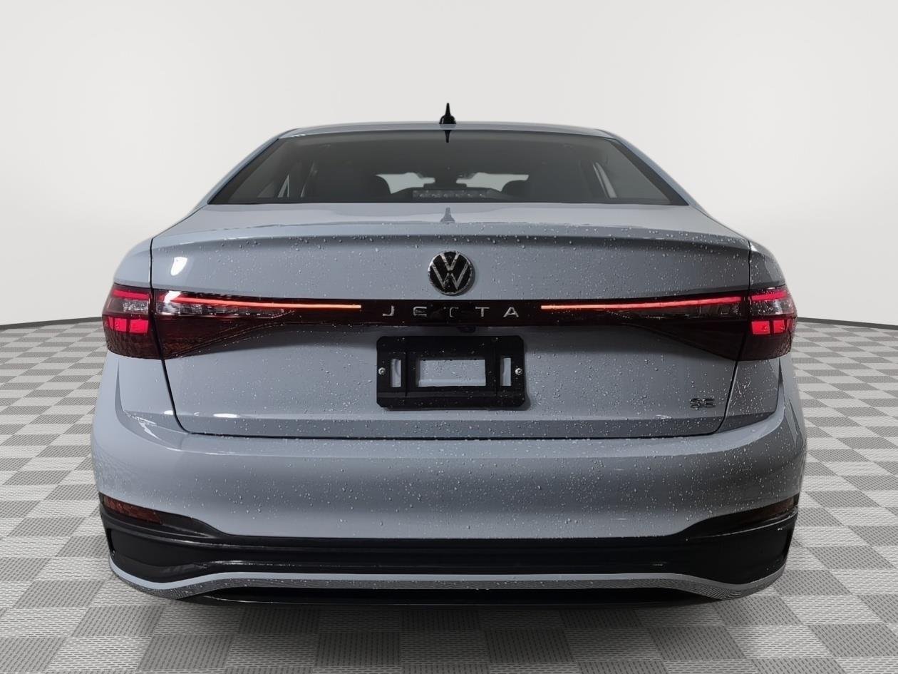Used 2025 Monument Gray Volkswagen SE image 10