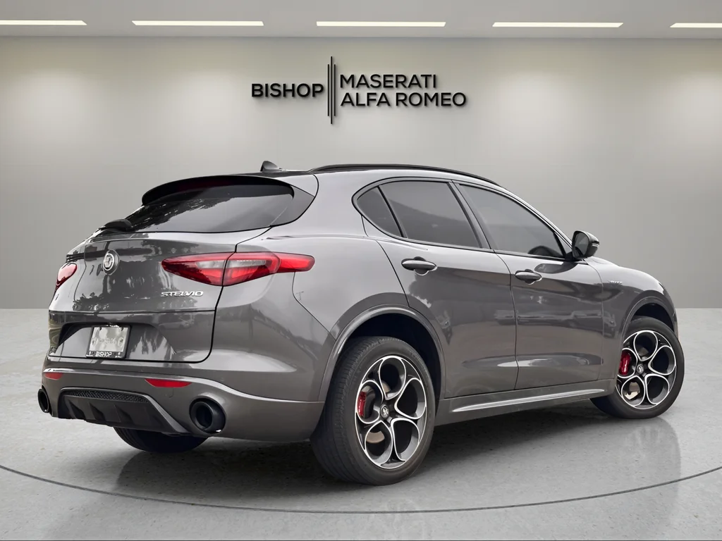 Used 2023 Gray Alfa Romeo Veloce image 5