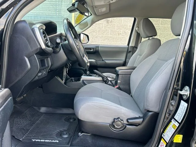 Used 2018 Black Toyota SR5 image 20