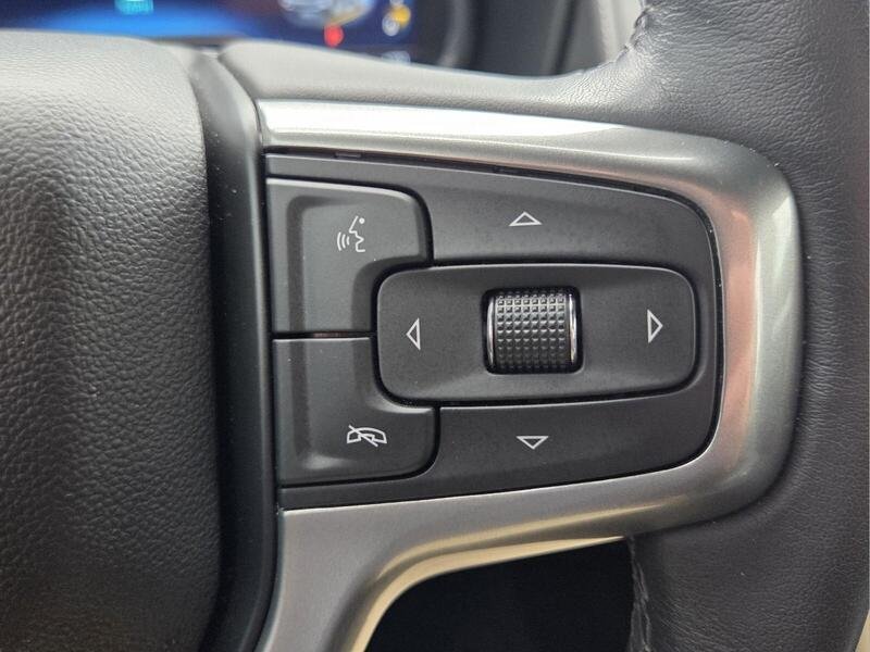 Used 2022 Summit White CHEVROLET 4WD 4DR Z71 image 35