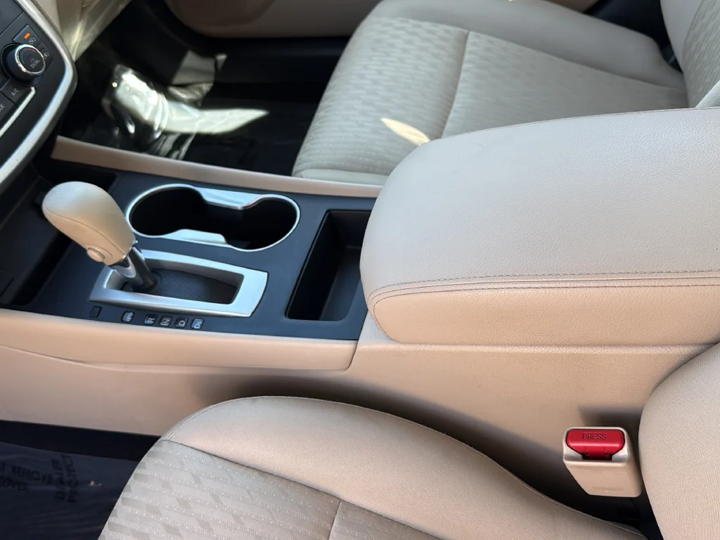 Used 2017 White Nissan 2.5 SV image 19