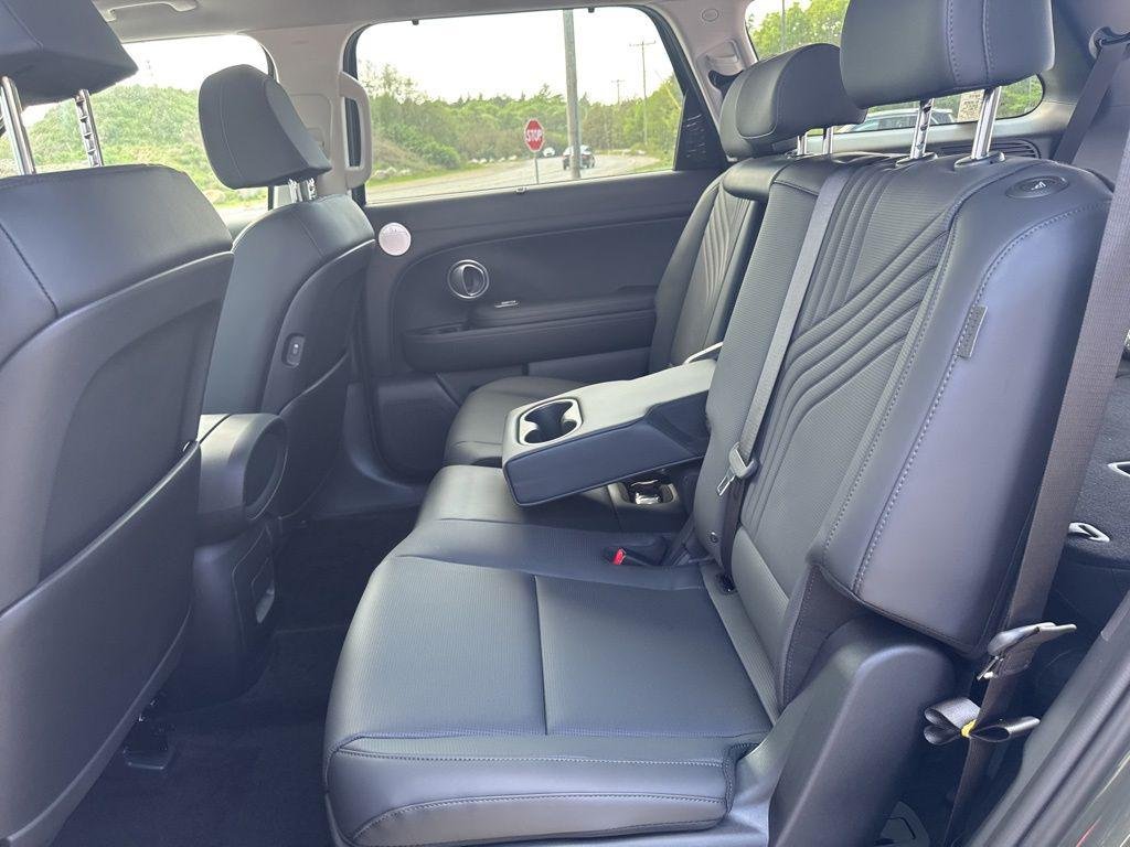 New 2026 Silver Hyundai SEL 8P image 29