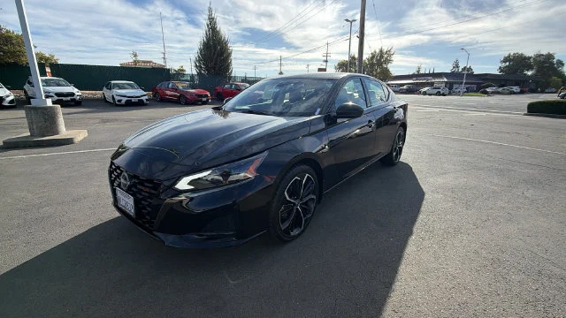 2024 Nissan Altima SR