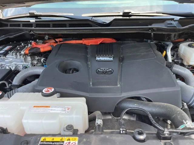 2024 Toyota Tundra Limited - Photo 36