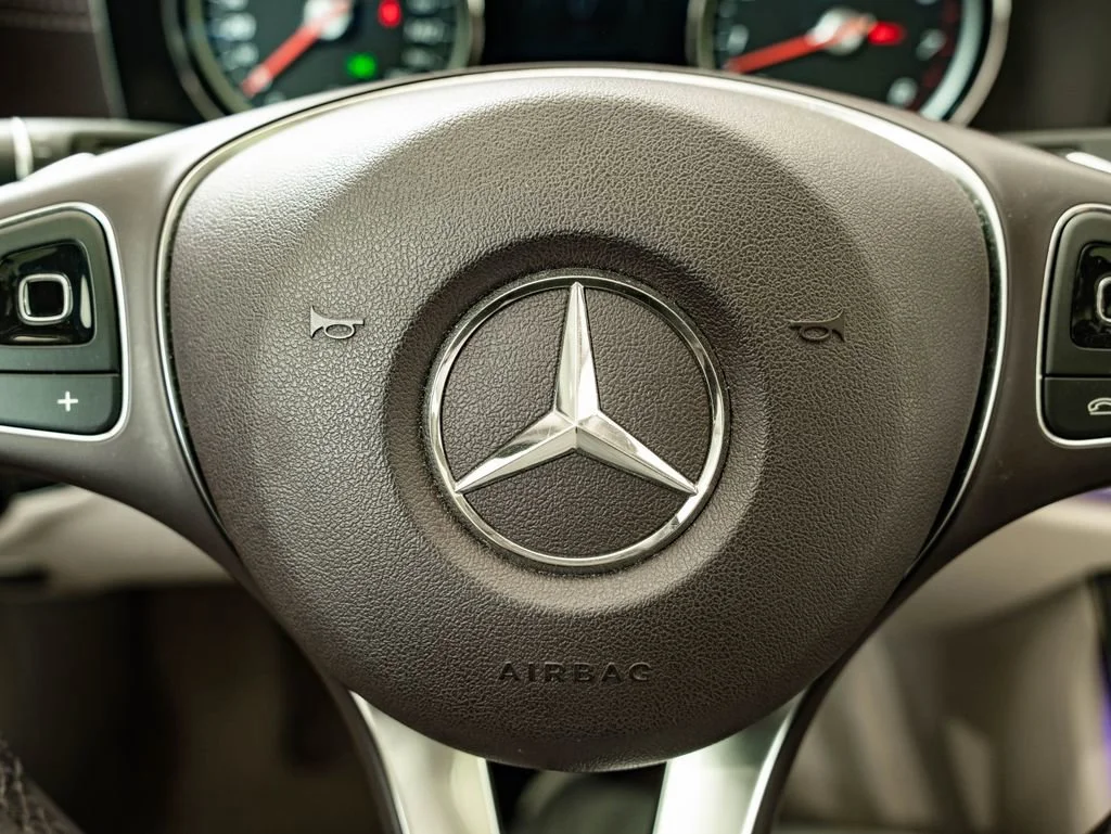 Used 2018 White Mercedes-Benz E 400 image 31