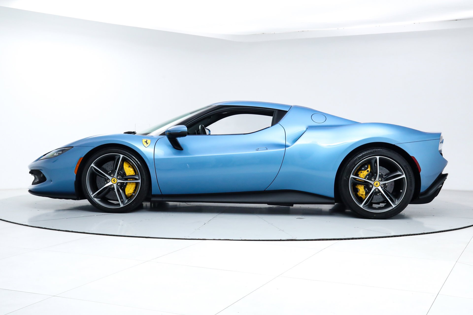 2025 Ferrari 296 GTB photo 4