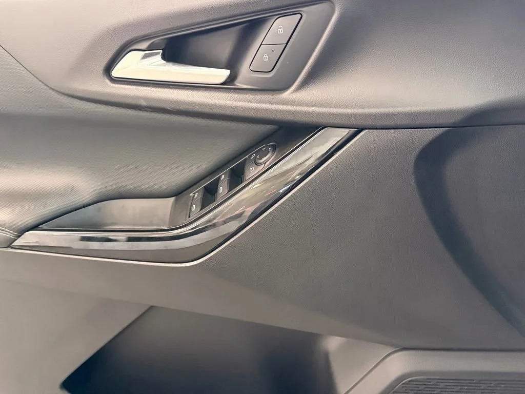 Used 2025 Sterling Gray Metallic Chevrolet LT image 25