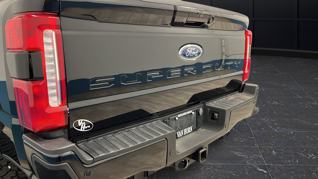 Used 2024 Agate Black Metallic Ford XLT image 40