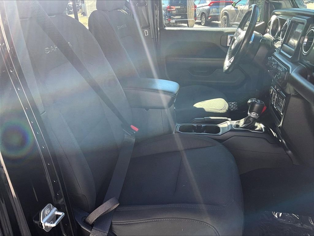 Used 2020 Black Clearcoat Jeep Unlimited Sahara image 11