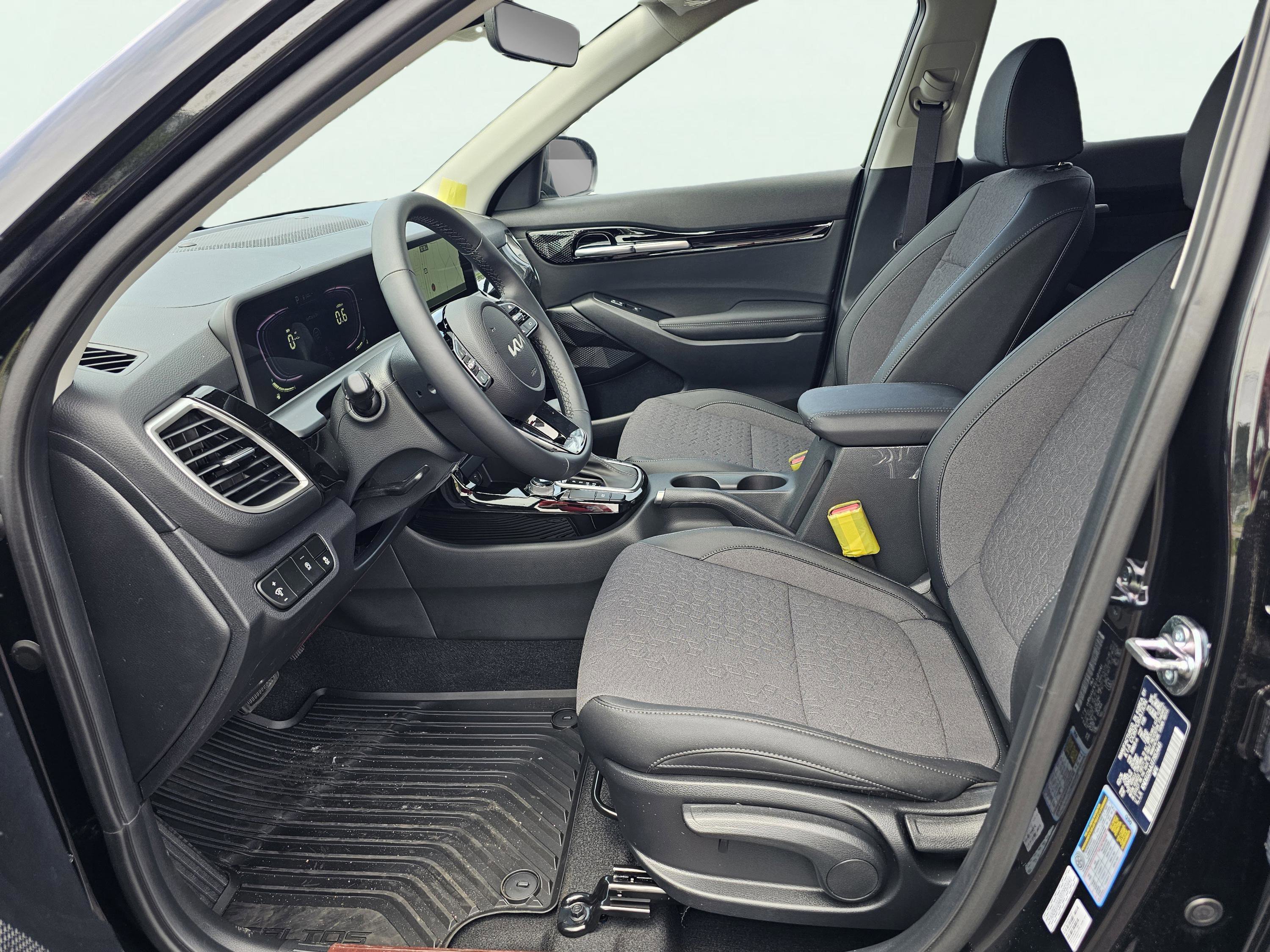 New 2026 Fusion Black Kia S image 16