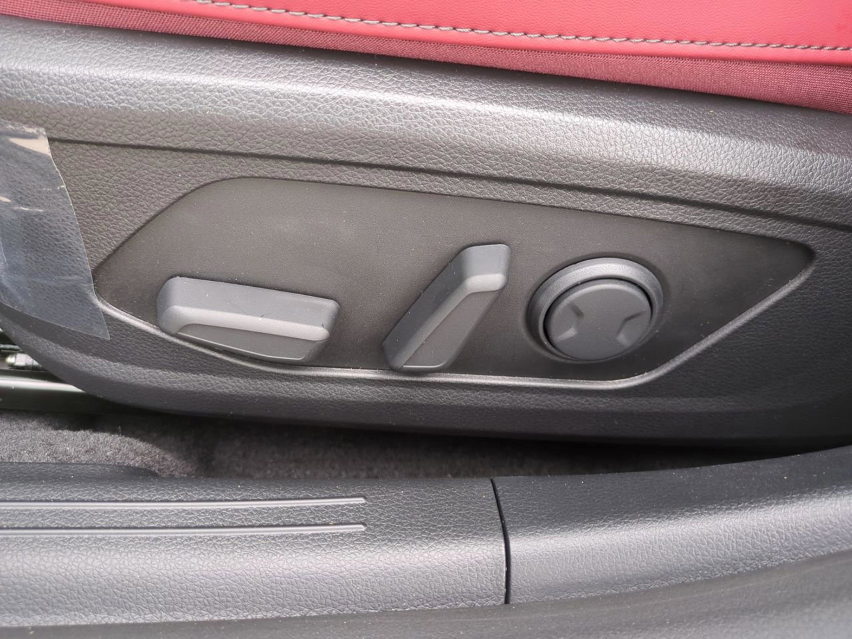 New 2026 Snow White Pearl Kia GT-Line FWD image 21