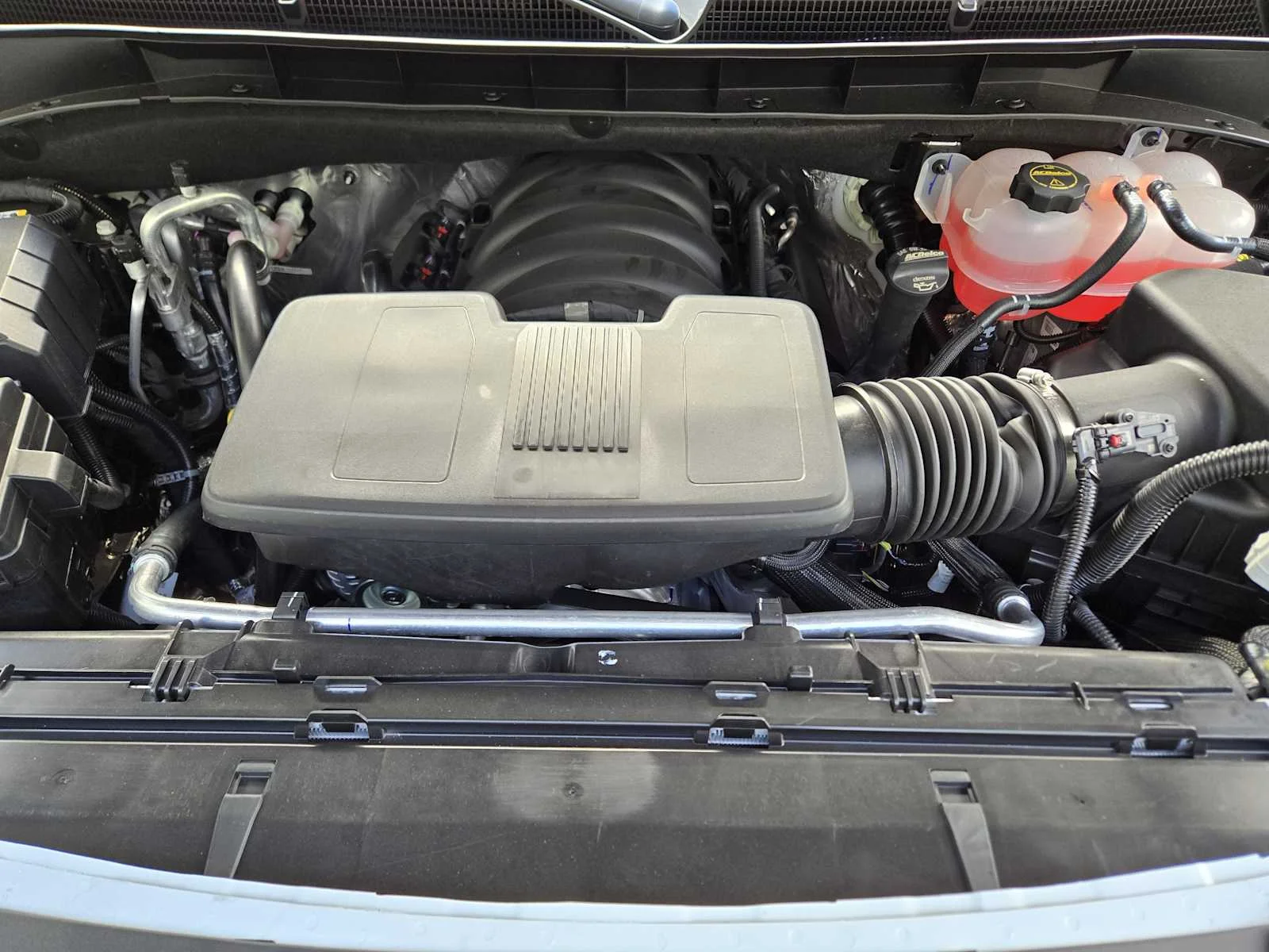 New 2027 Glacier White Tricoat GMC Denali Ultimate image 20