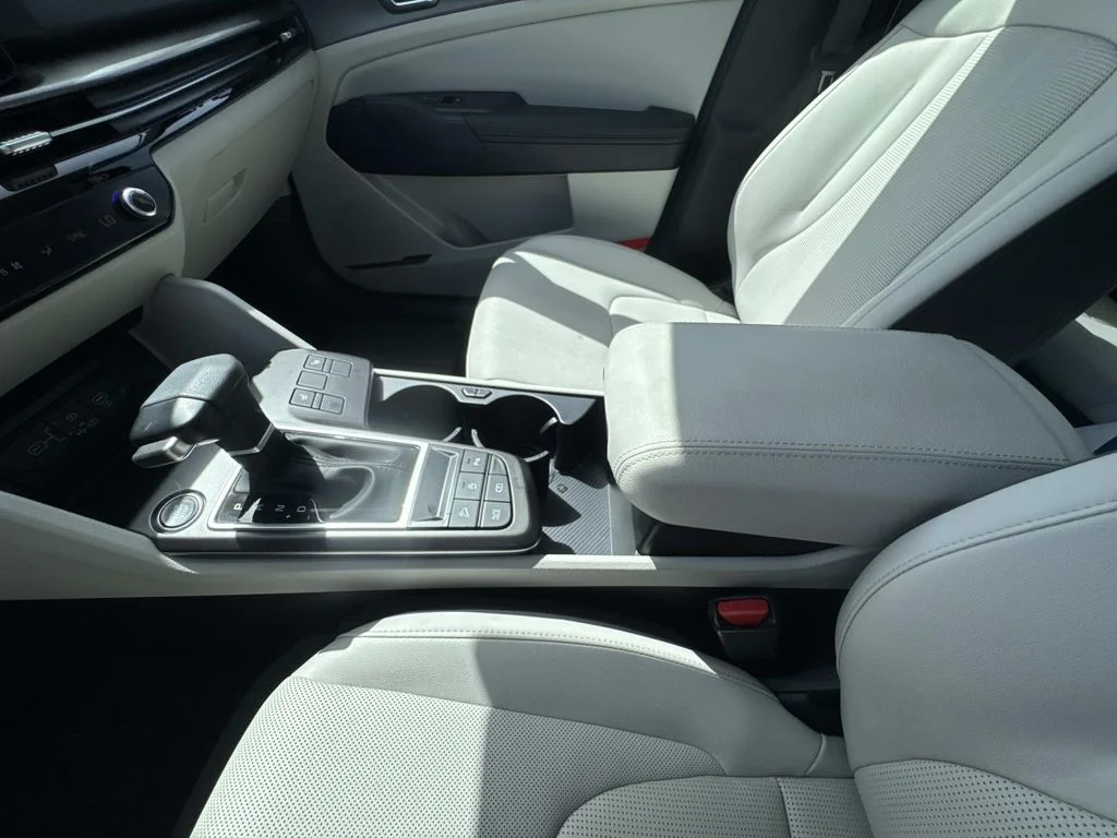 Certified Used 2026 Gray Kia EX image 23