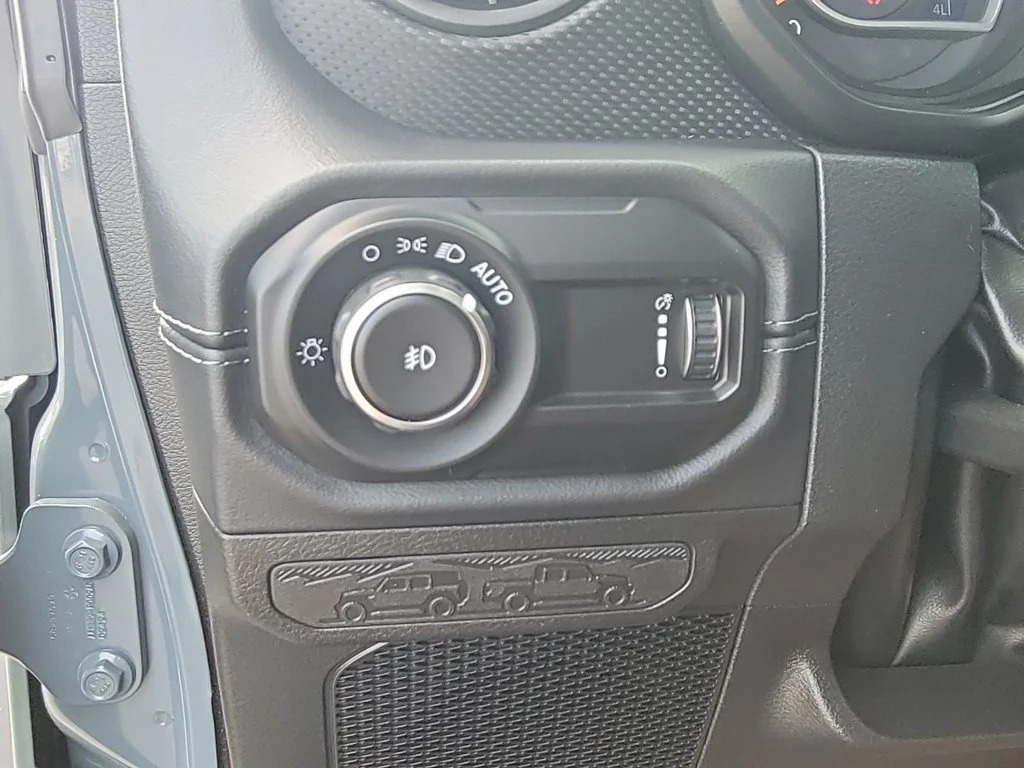 2025 Jeep Wrangler 4-Door Rubicon X - Photo 18