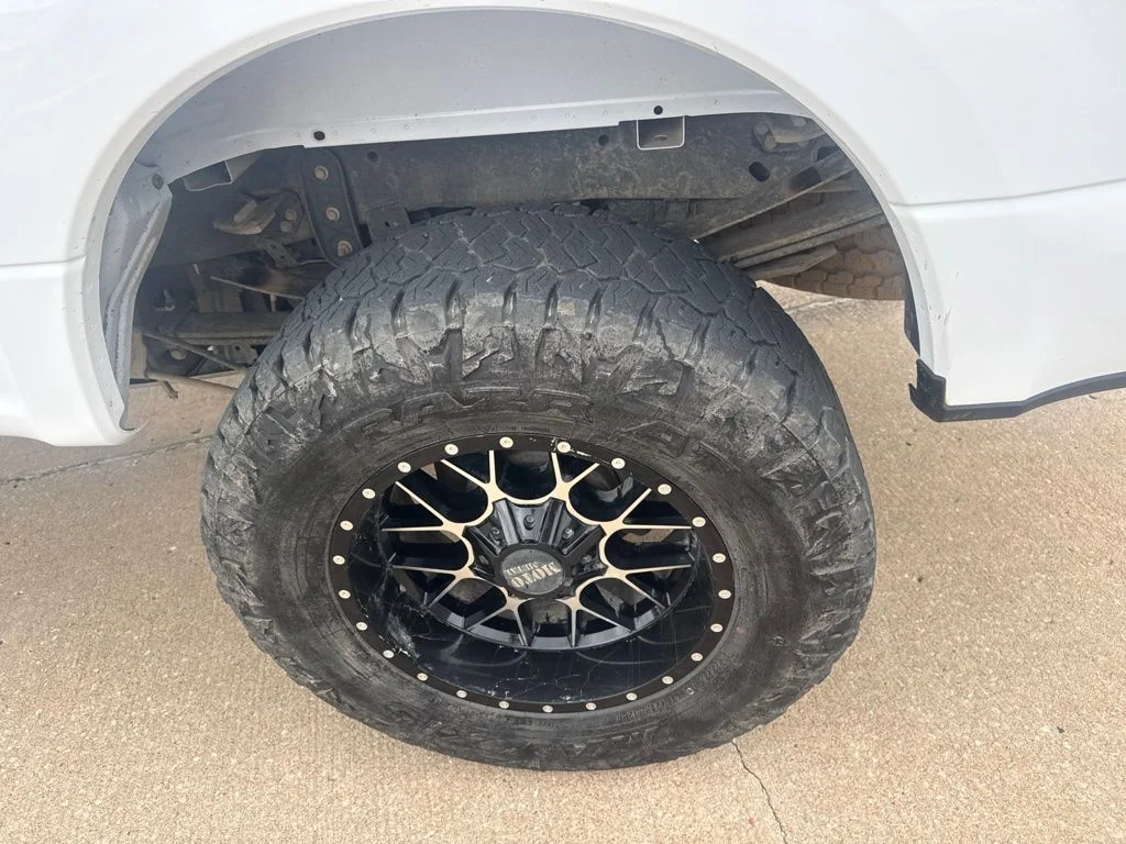 Used 2017 White Ford XLT image 5