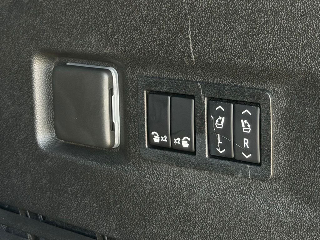 Used 2021 Black GMC Denali image 15