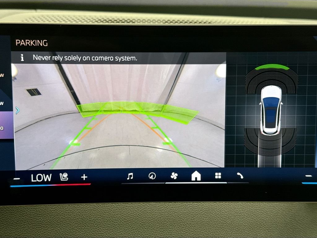 2026 BMW iX 60 - Photo 15