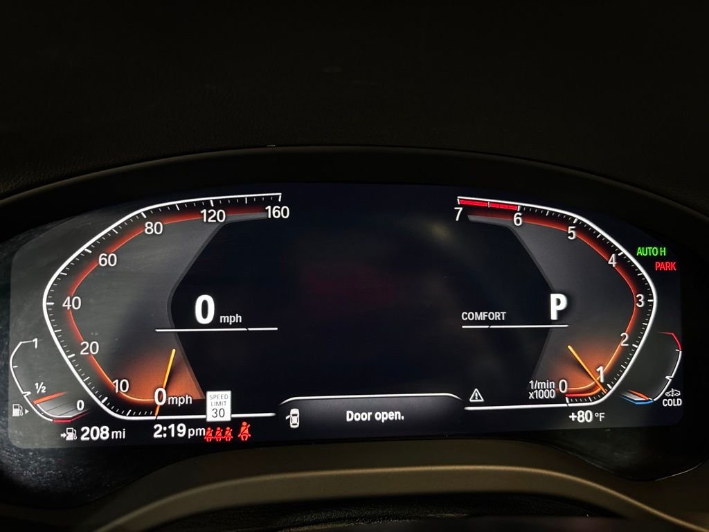 Used 2024 Black BMW xDrive30i image 17