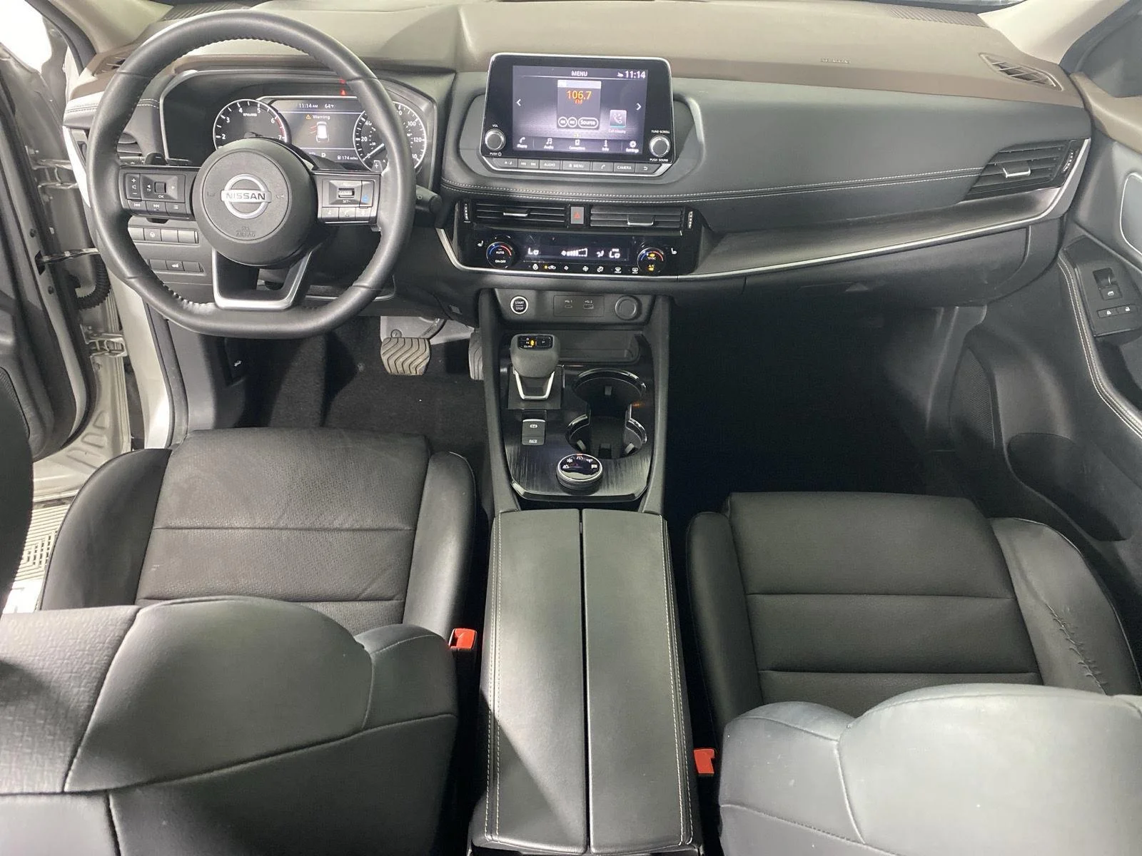 Used 2021 Brilliant Silver Metallic Nissan SV image 25