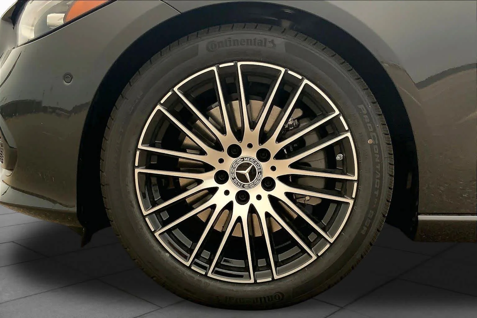 New 2026 Graphite Grey Metallic Mercedes-Benz C 300 image 18