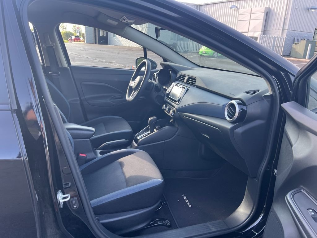 Used 2023 Super Black Nissan 1.6 SV image 7