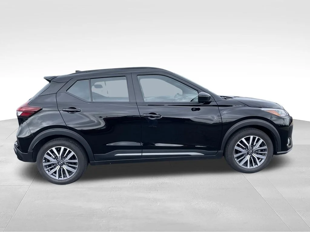Used 2024 Super Black Nissan SR image 23