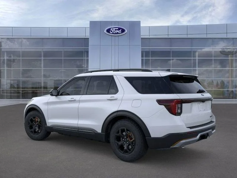 New 2026 Space White Metallic Ford Tremor® image 4
