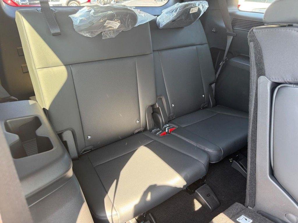 New 2026 Gray Hyundai SEL image 5