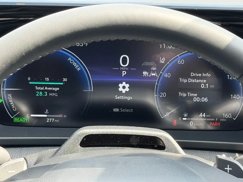 New 2026 White Toyota Platinum image 22