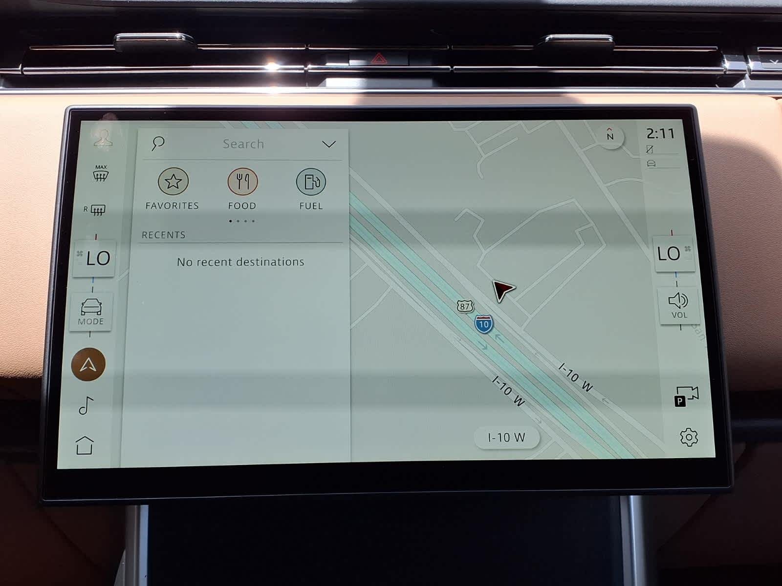 New 2026 Fuji White Land Rover SE image 14
