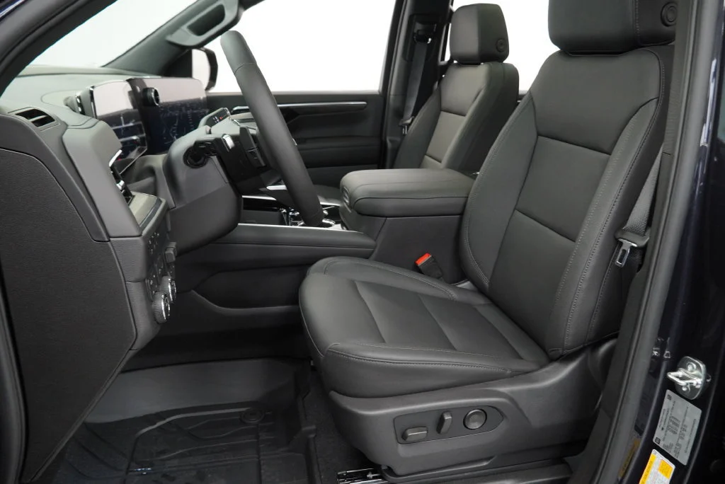 New 2026 Dark Ash Metallic Chevrolet LT image 7