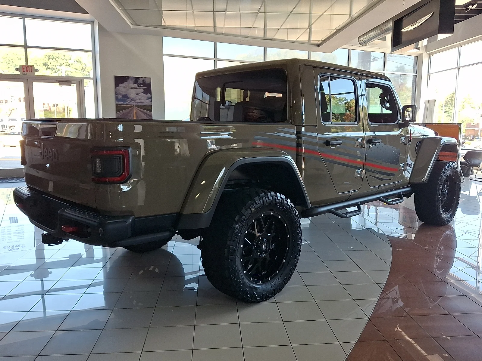 Used 2020 Green Jeep Rubicon image 11