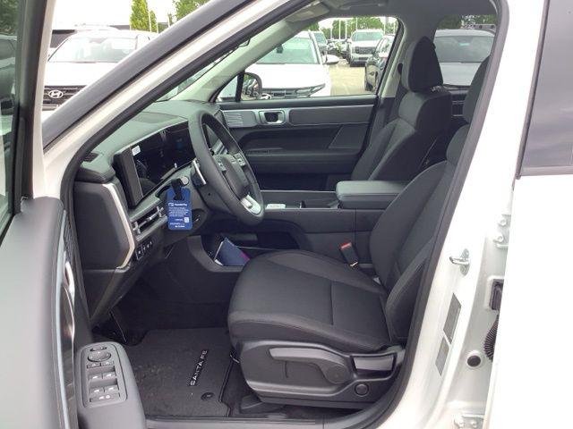 New 2026 White Hyundai SE image 9