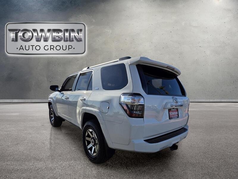 Used 2021 White Toyota SR5 image 6