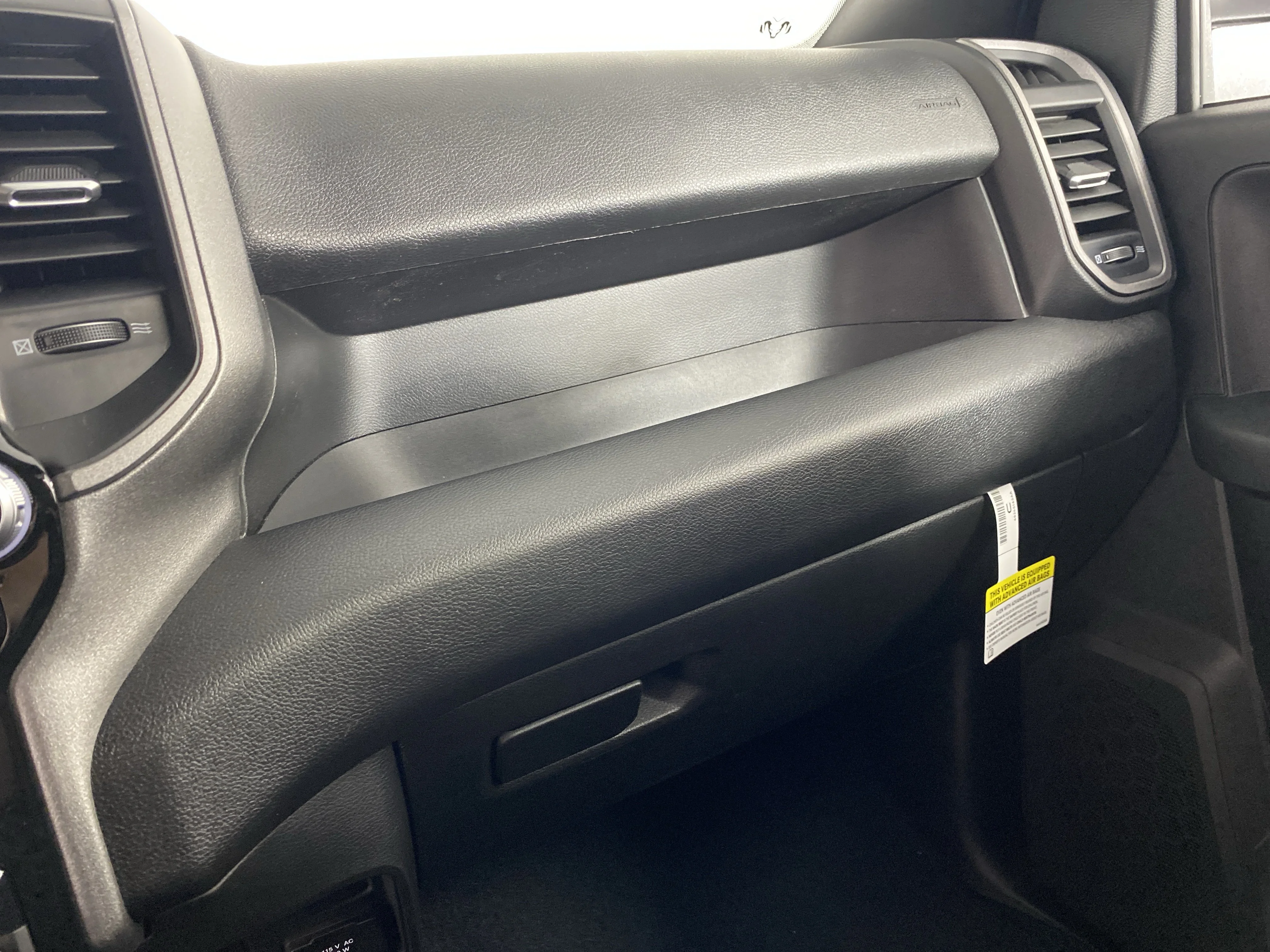 New 2026 Bright White Clearcoat RAM Tradesman image 28