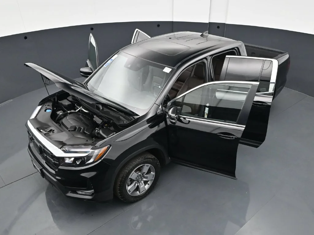 Used 2025 Black Honda RTL AWD image 38