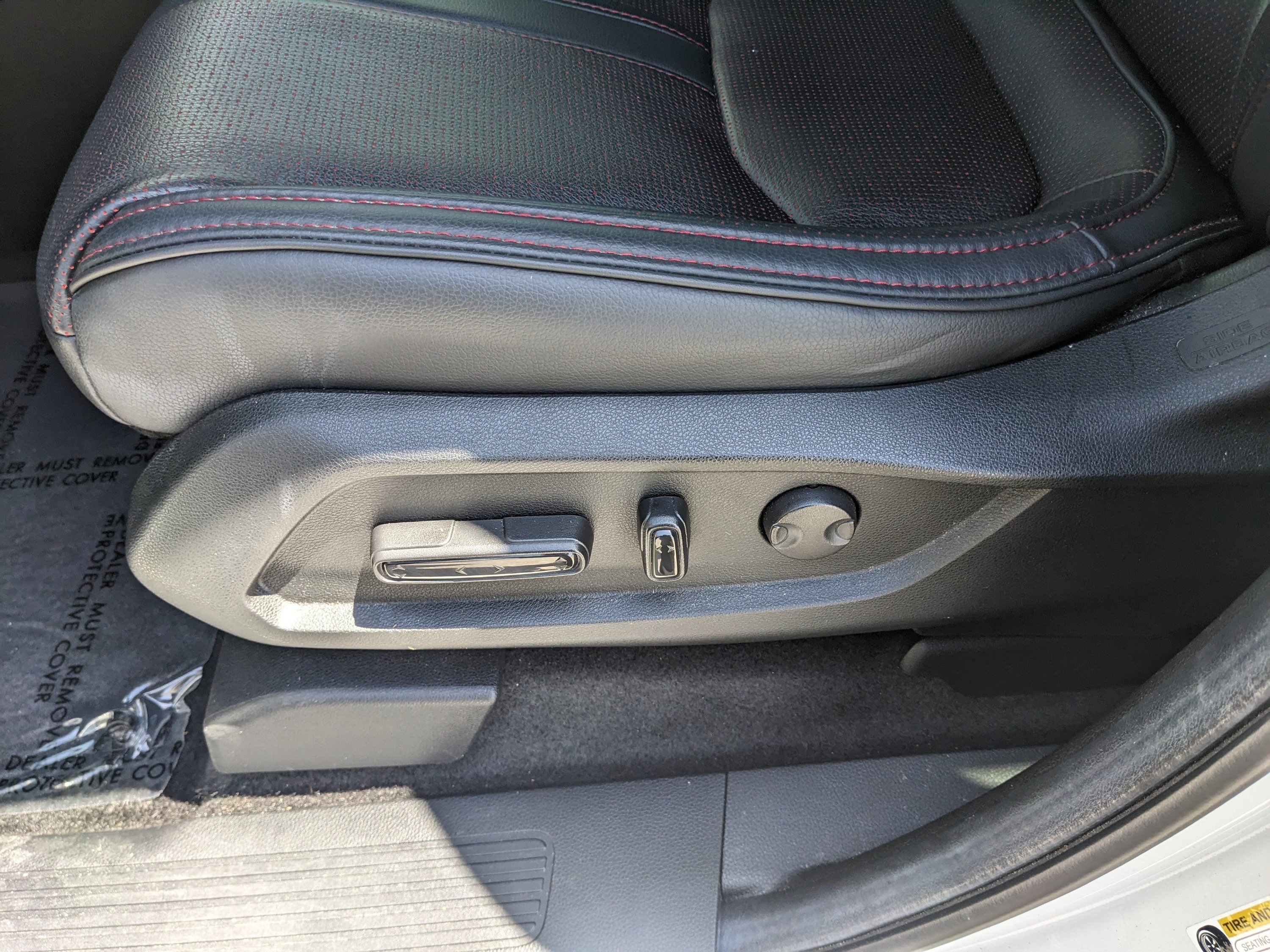 Certified Used 2025 Platinum White Honda Black Edition image 22