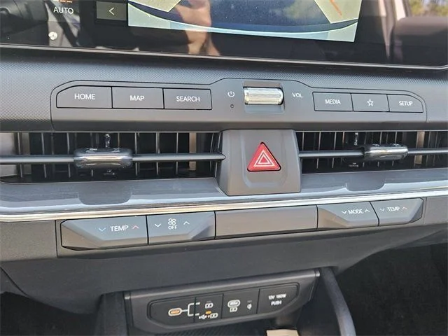 2025 Kia K4 EX - Photo 19