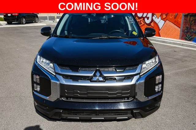 Used 2024 Gray Mitsubishi 4WD image 8