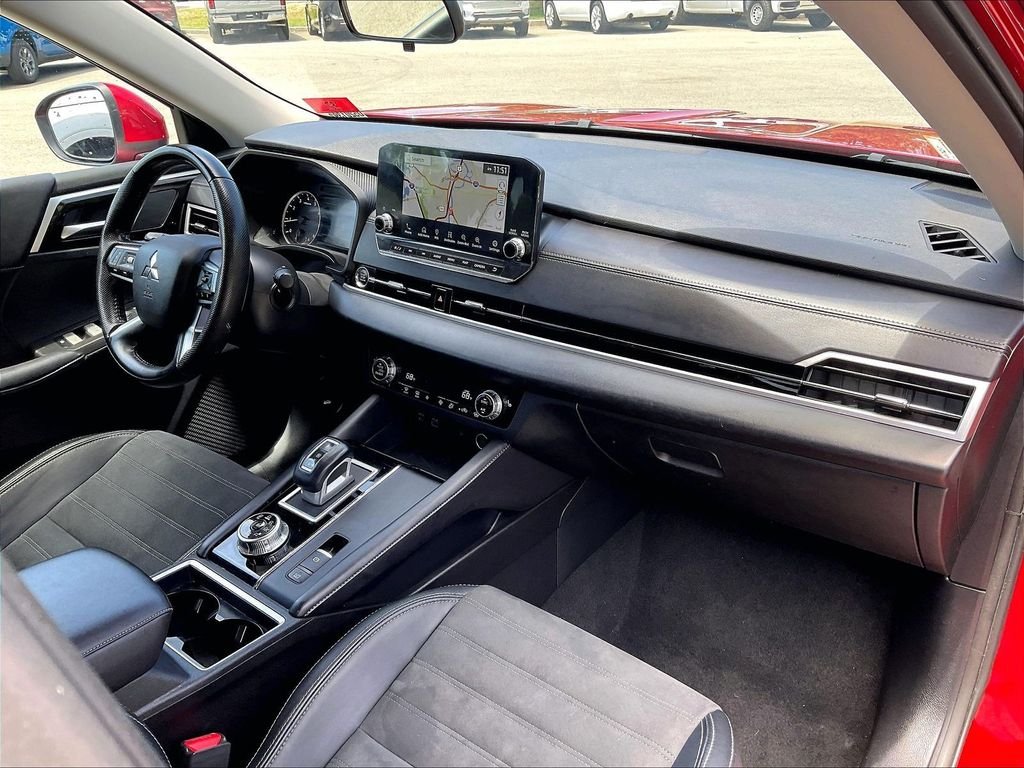 Used 2024 Red Mitsubishi SE image 14