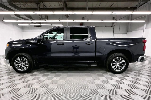 Used 2024 Dark Ash Metallic Chevrolet LT image 14