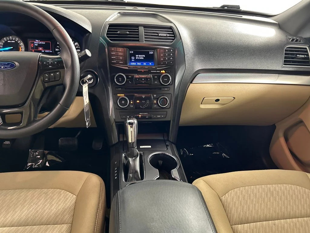 Used 2017 Black Ford Base image 19