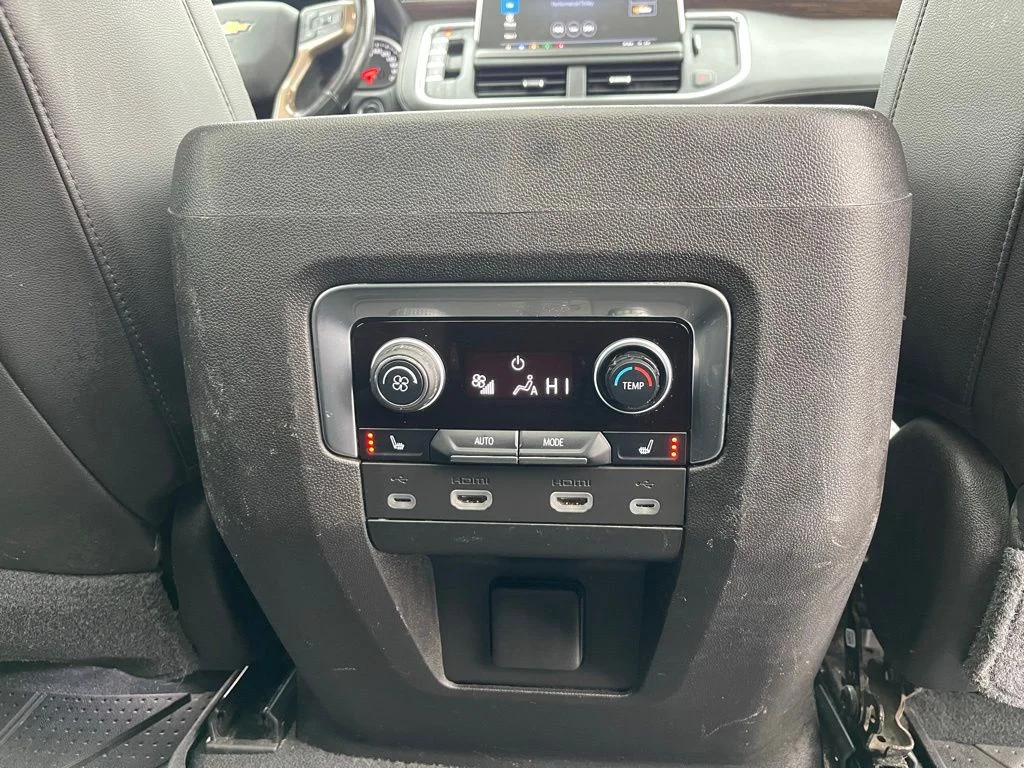 Used 2021  Chevrolet High Country image 41