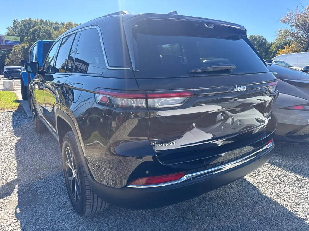 Used 2025 Black Jeep Limited image 5